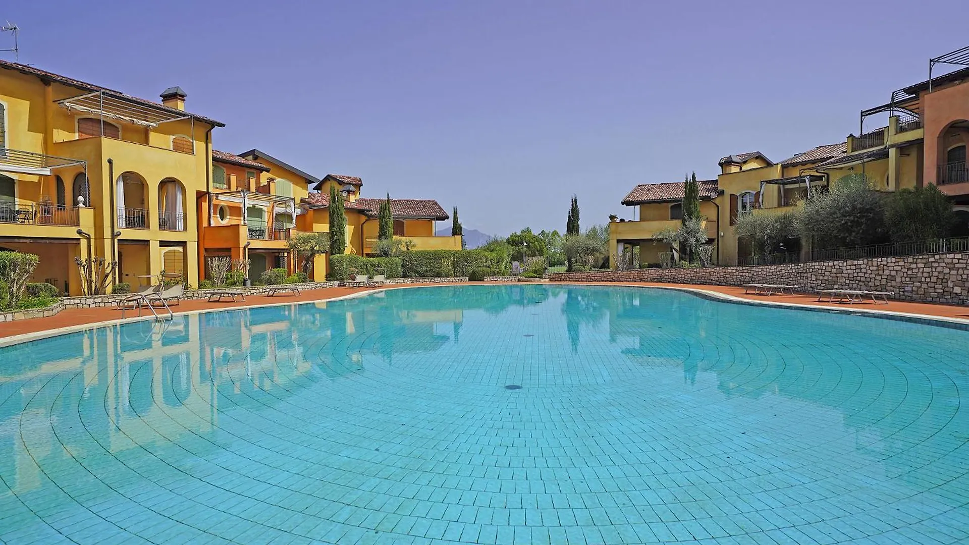 Borgo Del Torchio Apartments By Wonderful Italy Manerba del Garda